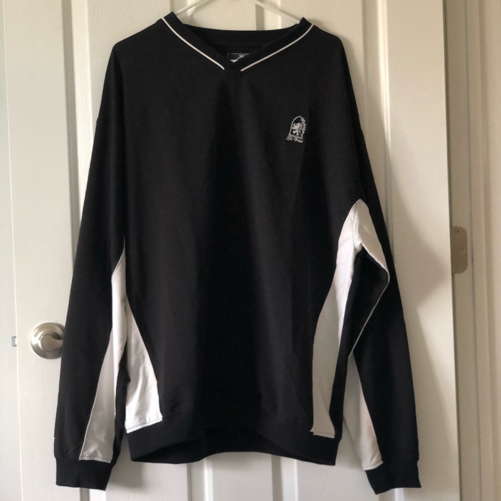 Men’s black v-neck Golf windbreaker